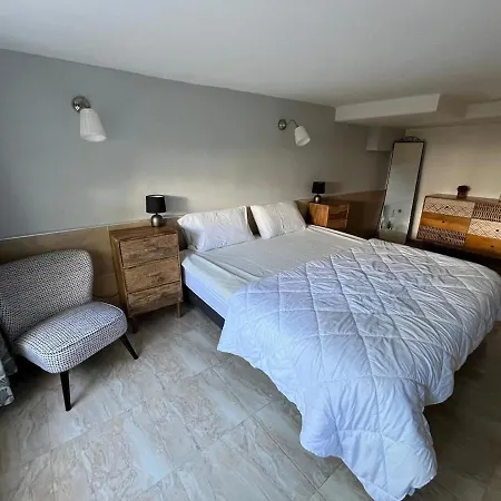 Fisquito - - Rustic Wine Cellar Apartment
