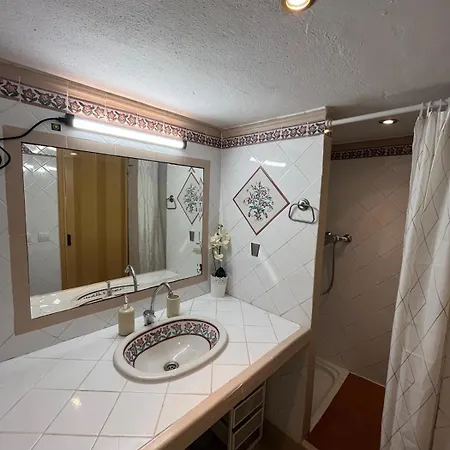 Fisquito - - Rustic Wine Cellar Apartment