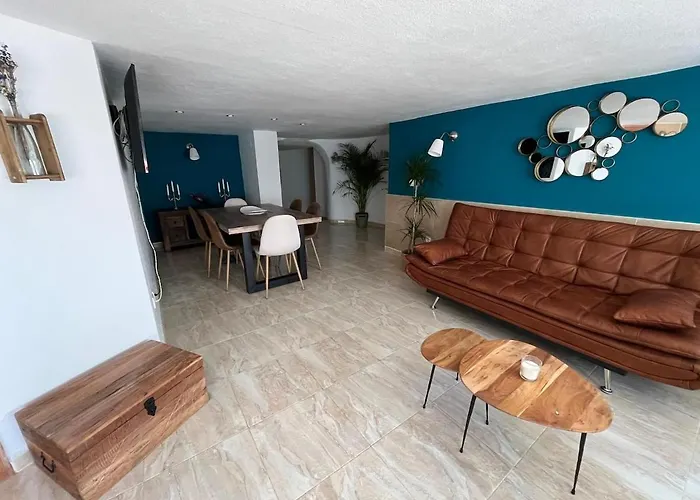 Fisquito - - Rustic Wine Cellar דירה מאלגה